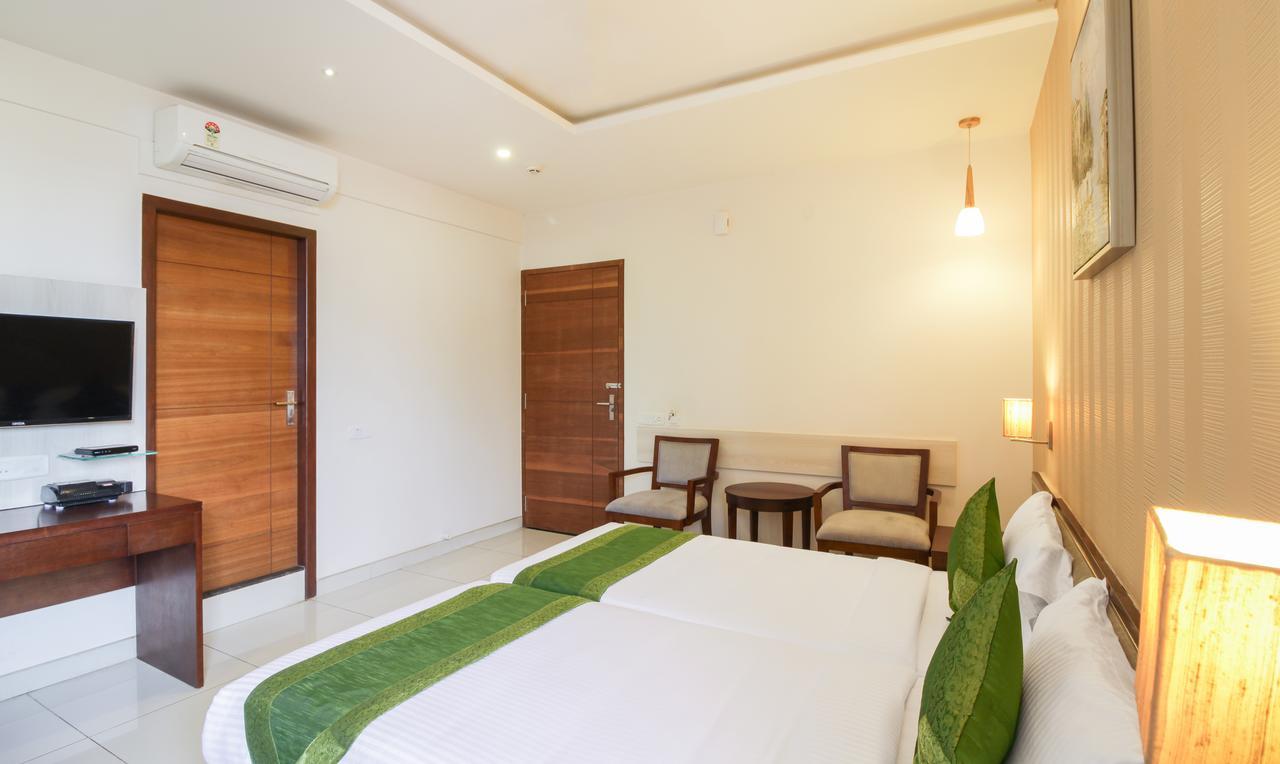 Maharaja Inn Chikmagalur Ngoại thất bức ảnh