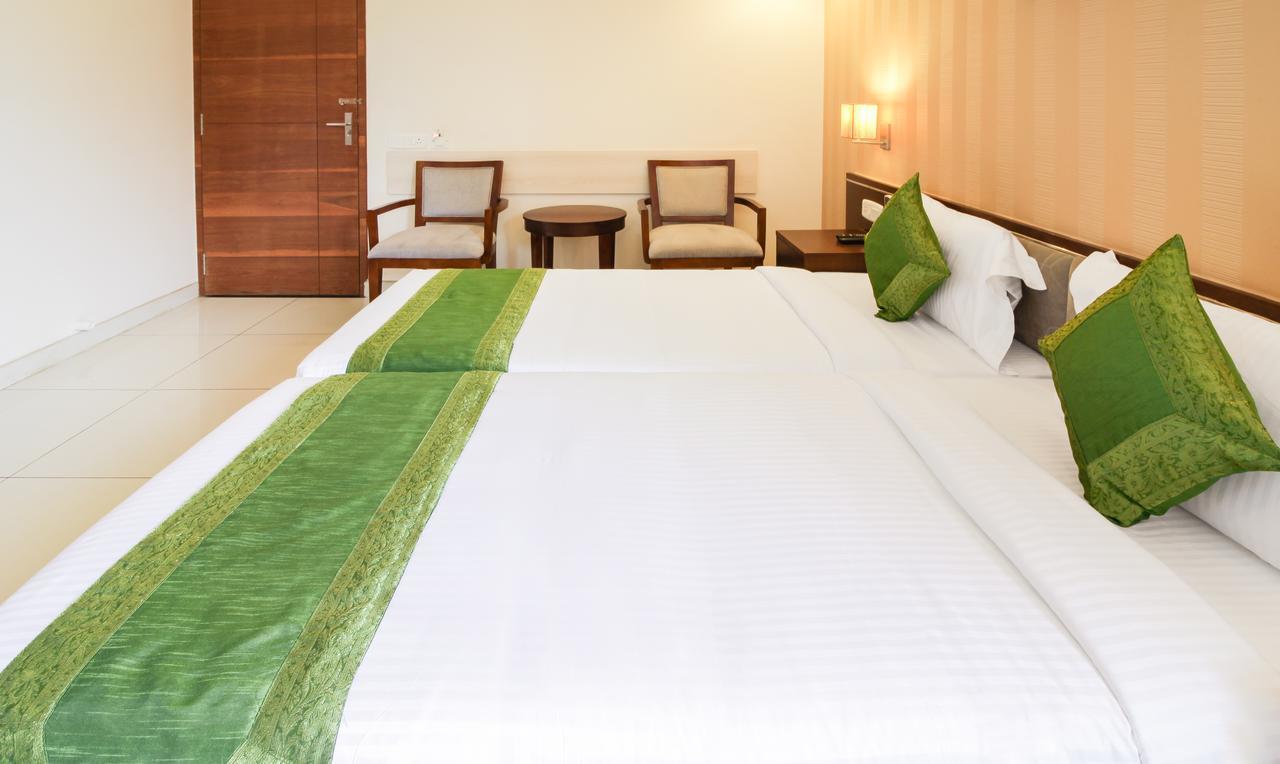 Maharaja Inn Chikmagalur Ngoại thất bức ảnh