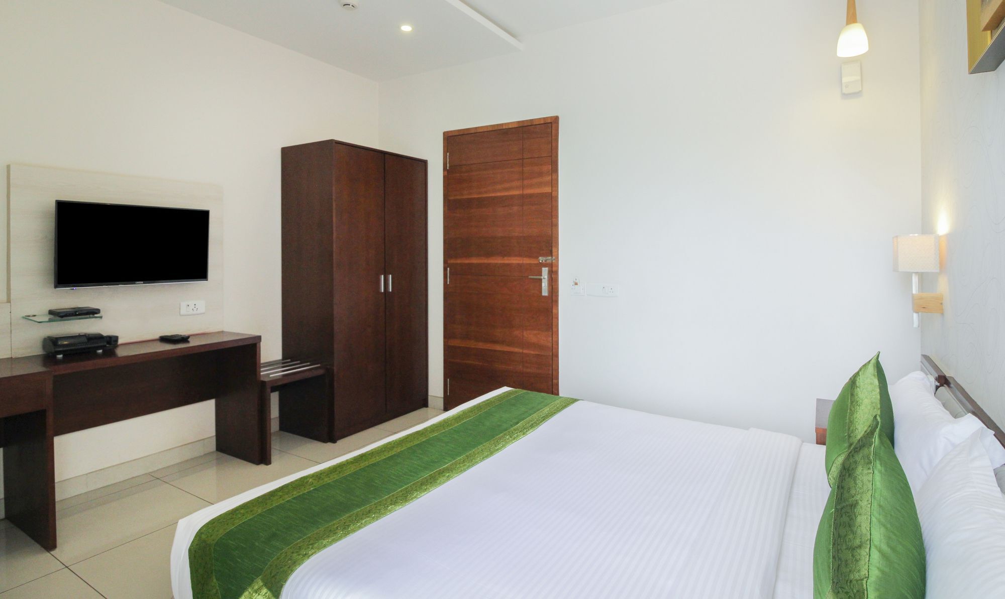 Maharaja Inn Chikmagalur Ngoại thất bức ảnh